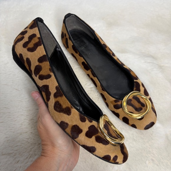 Stuart Weitzman Shoes - Stuart Weitzman Leopard Calf Hair Ballet Flats Gold Ring Accent Size 8 EW94322